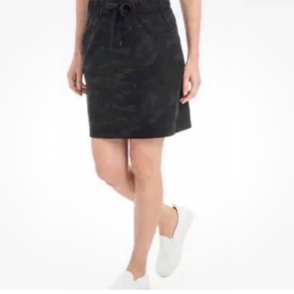 Hilary Radley Black Pull-on Drawstring Skirt With Pockets